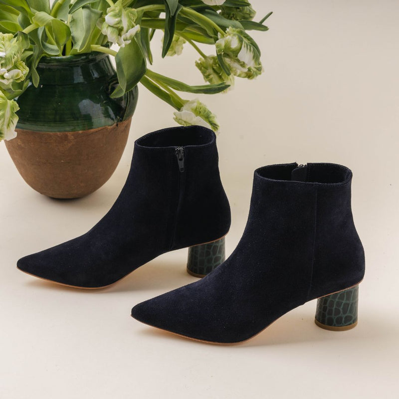 Ma'am Shoes | Ready-to-wear luxury. Comfortable heels and flats for the modern woman. Made in Los Angeles with finely crafted Italian suede and leather.